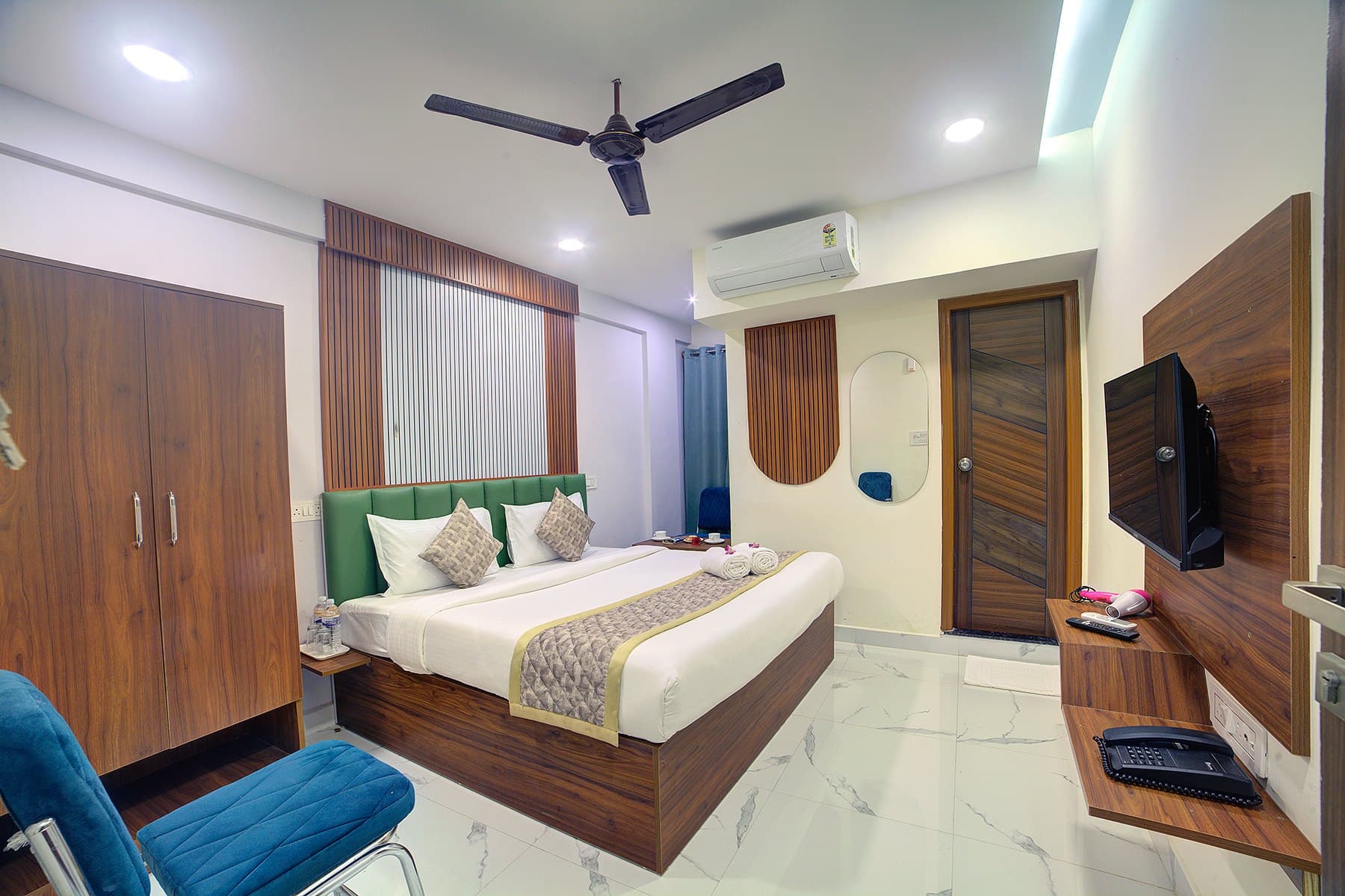 Leon Transit Hotel photo 3